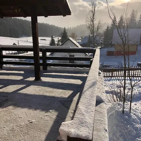Mountain House - Planinska Vikendica بيت للعطل *