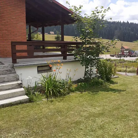 Mountain House-planinska Vikendica 度假居 *